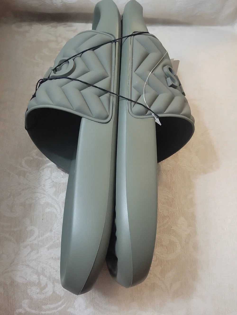 GUESS SYLVAR SLIDE SANDALS